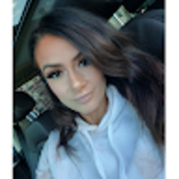 Meet your Posher, Courtneyy - Picture 1 of 1